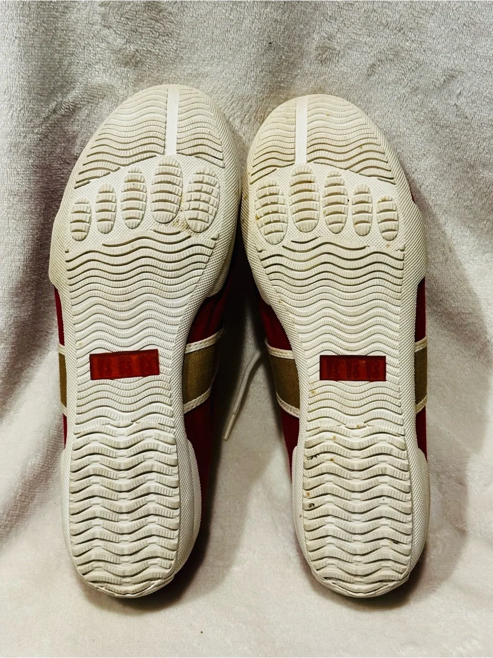 The Swank Company Womens Sz 8M  Red Cream Fashion Sneakers Designer Casual Bold